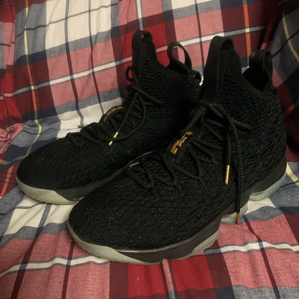 LeBron 15